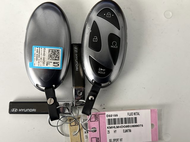 Used 2025 Hyundai Elantra Sport image 20