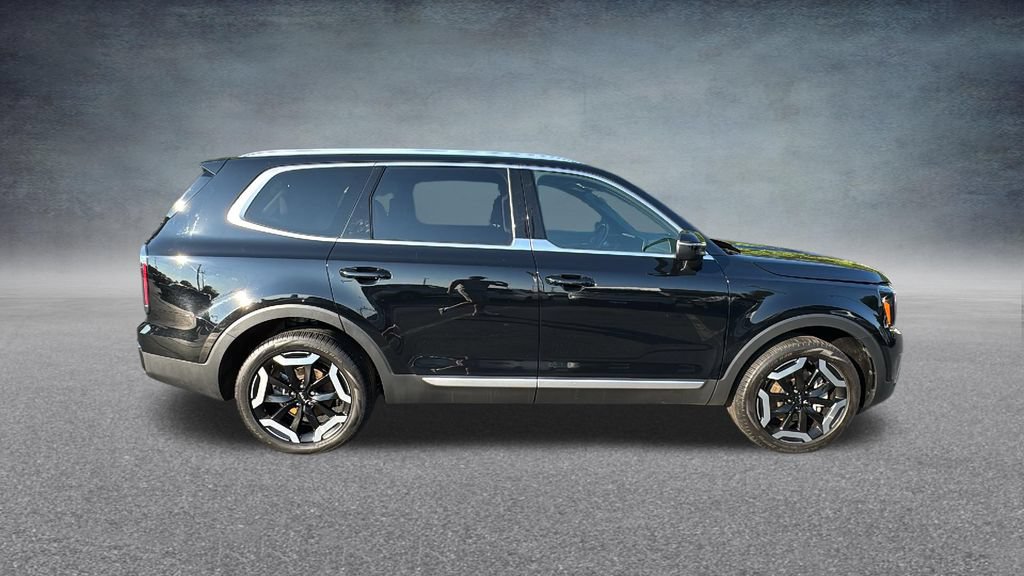 Used 2024 Kia Telluride EX w/ EX Captain's Chair Package AWD/4WD image 35