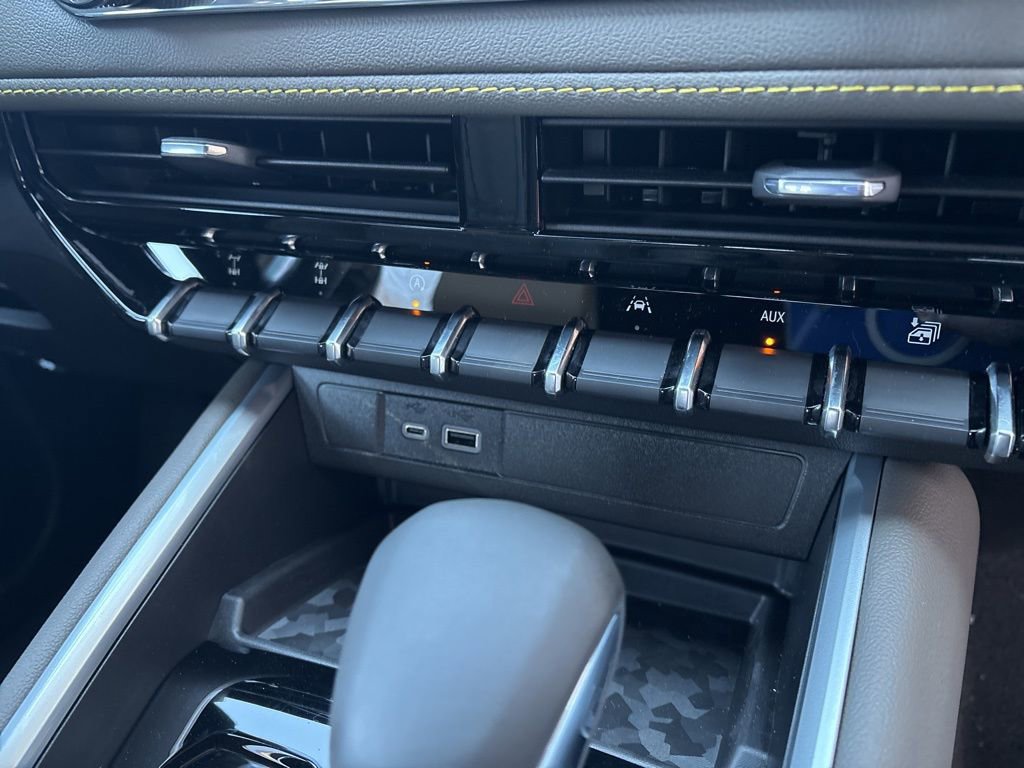 New 2026 Chevrolet Colorado ZR2 w/ Technology Package image 23