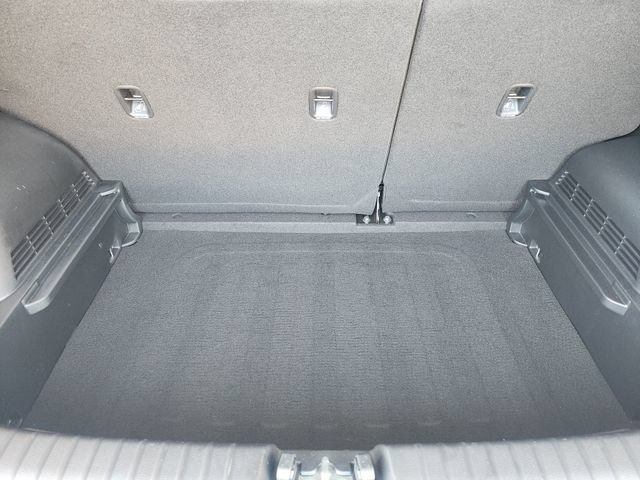 Used 2025 Kia Soul LX w/ LX Technology Package FWD image 32