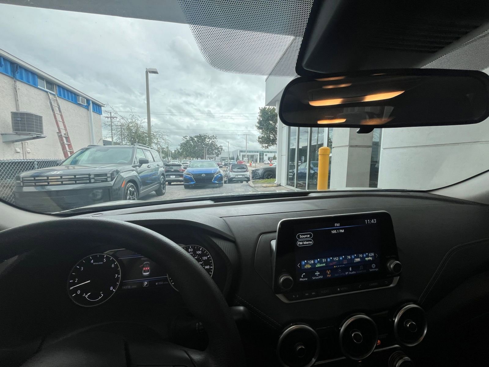 Used 2025 Nissan Sentra SV image 33