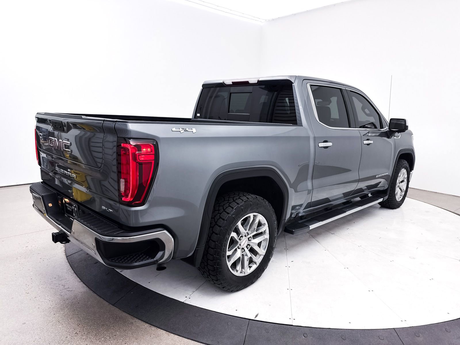 Used 2019 GMC Sierra 1500 SLT w/ SLT Premium Plus Package image 19