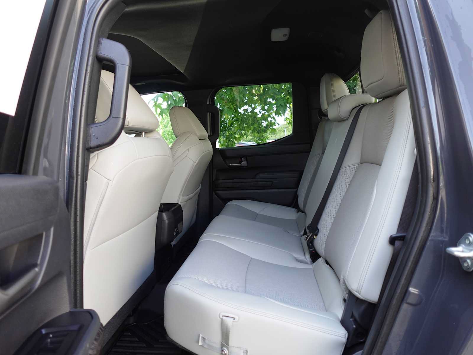 Used 2024 Toyota Tacoma Limited w/ Limited Package (LT) AWD/4WD image 26