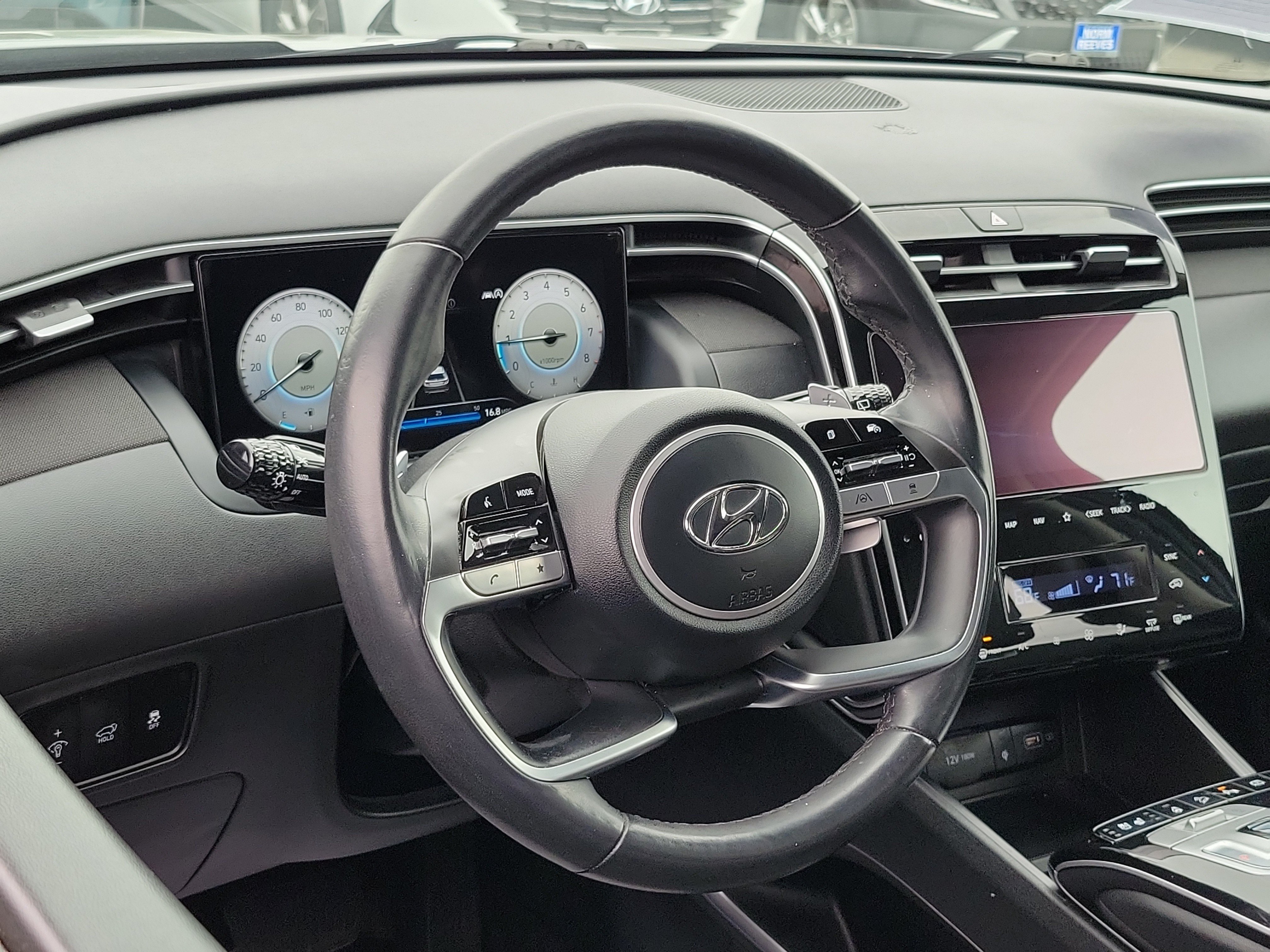 Certified 2022 Hyundai Tucson Limited FWD image 9