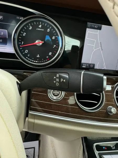 Used 2017 Mercedes-Benz E 300 4MATIC image 47