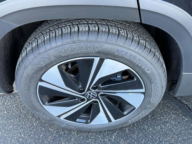 New 2026 Volkswagen Taos SE AWD/4WD image 4