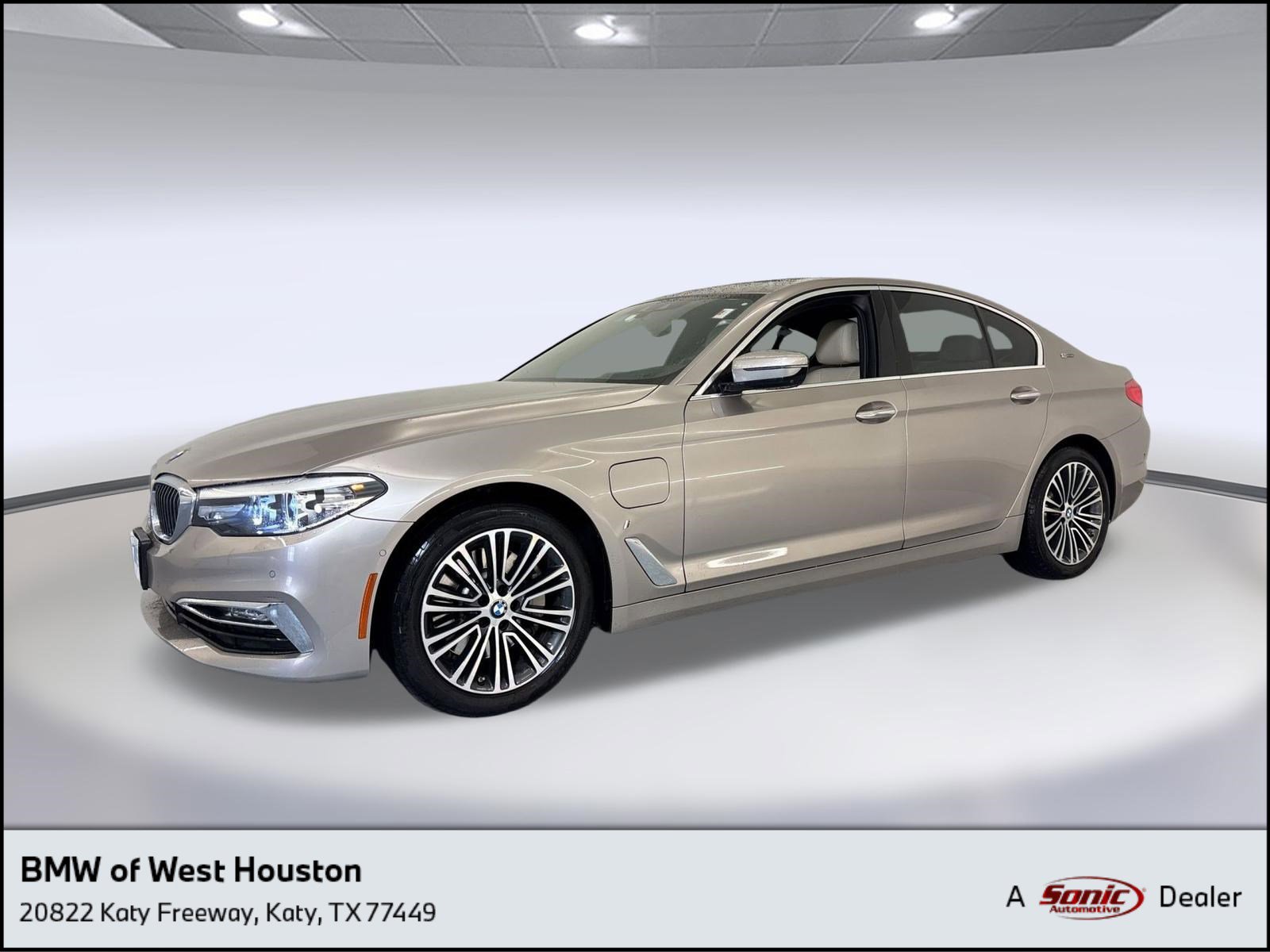 Used 2018 BMW 530e w/ Premium Package 2 RWD image 1
