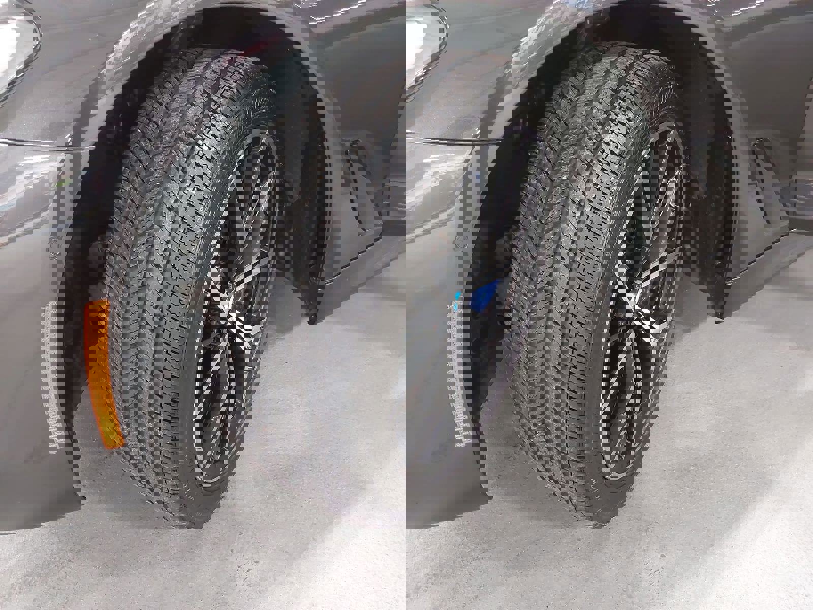 Used 2023 BMW 540i xDrive w/ M Sport Package image 34