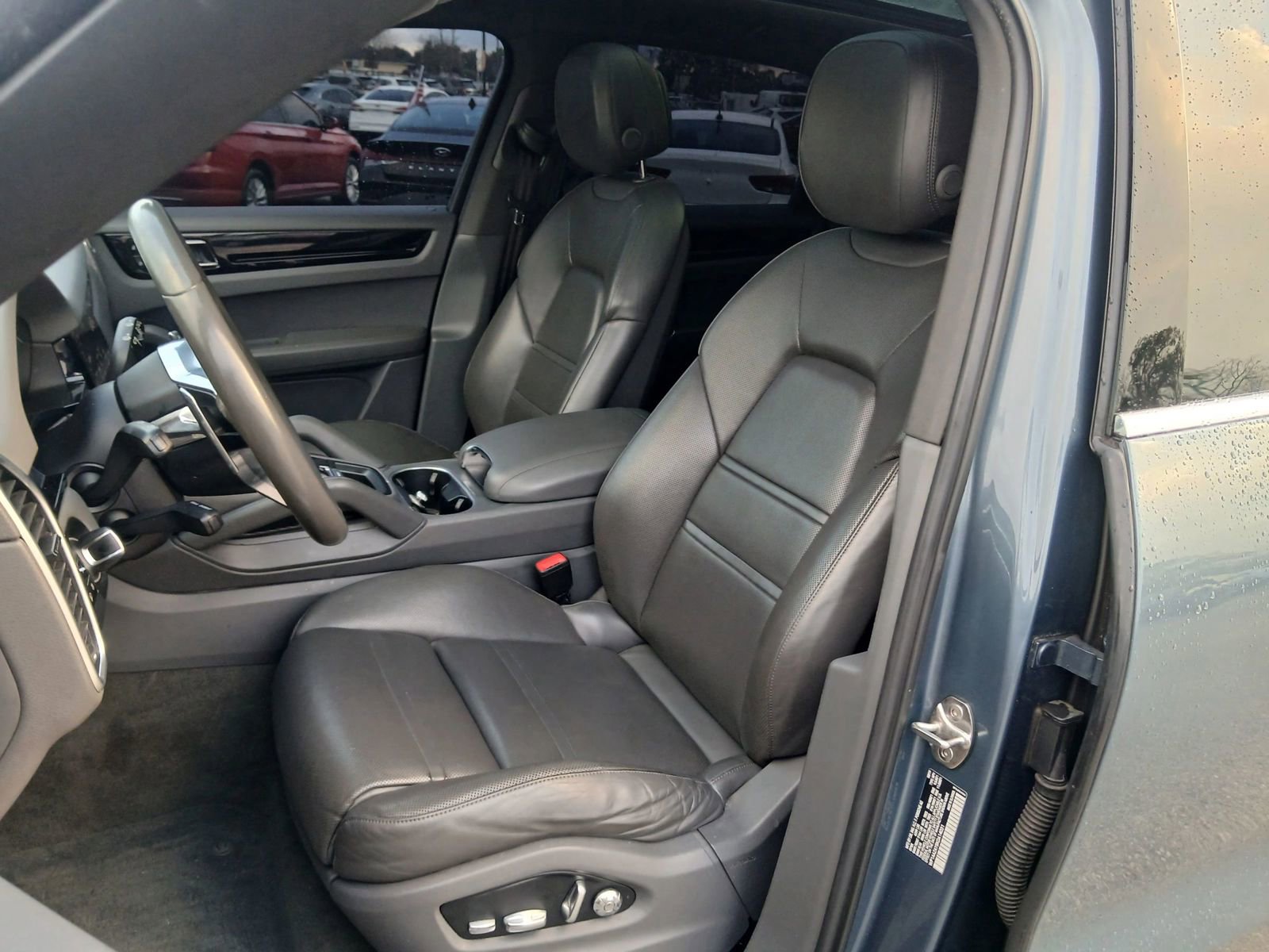 Used 2019 Porsche Cayenne image 12