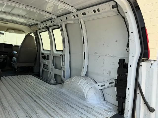 Used 2007 Chevrolet Express 1500 RWD image 20