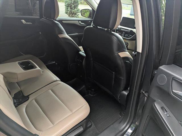Used 2022 Ford Escape SEL w/ Technology Package AWD/4WD image 13