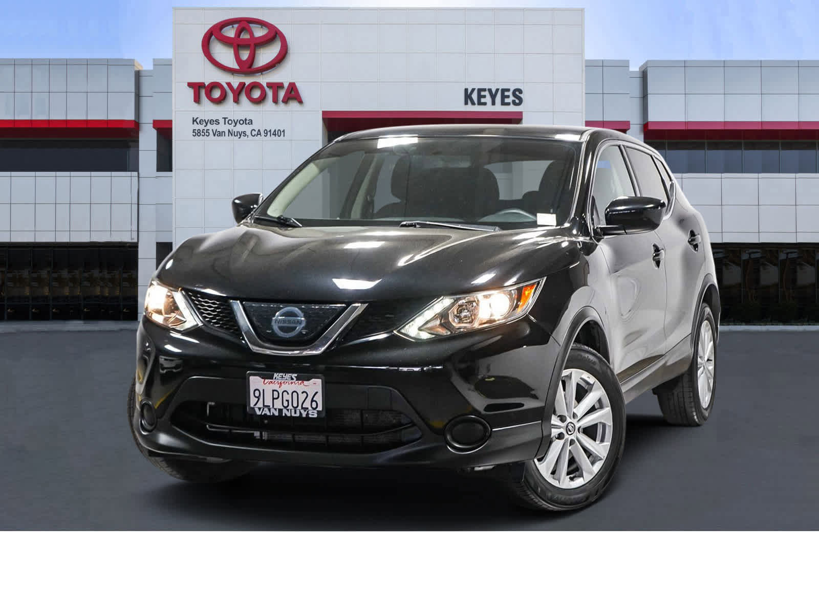 Used 2019 Nissan Rogue Sport S w/ Appearance Package image 1
