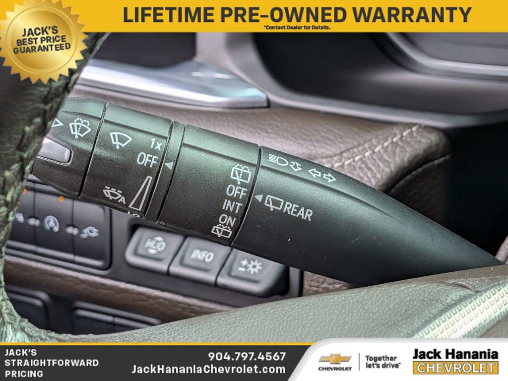 Used 2021 GMC Yukon XL Denali w/ Denali Premium Package image 30