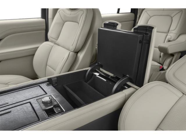 Used 2018 Lincoln Navigator L Select image 15