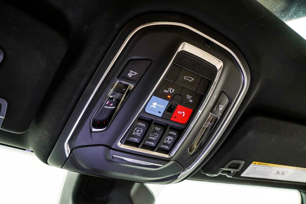 Used 2023 Jeep Grand Cherokee L Limited image 40