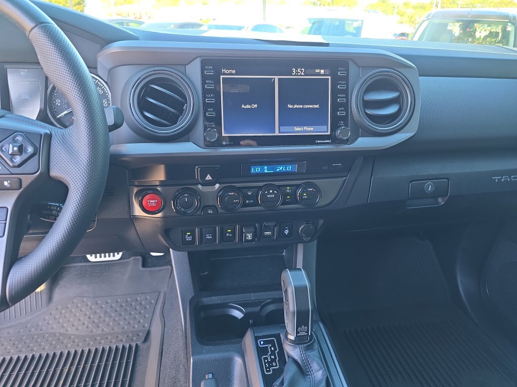 Used 2022 Toyota Tacoma TRD Sport w/ Technology Package AWD/4WD image 28