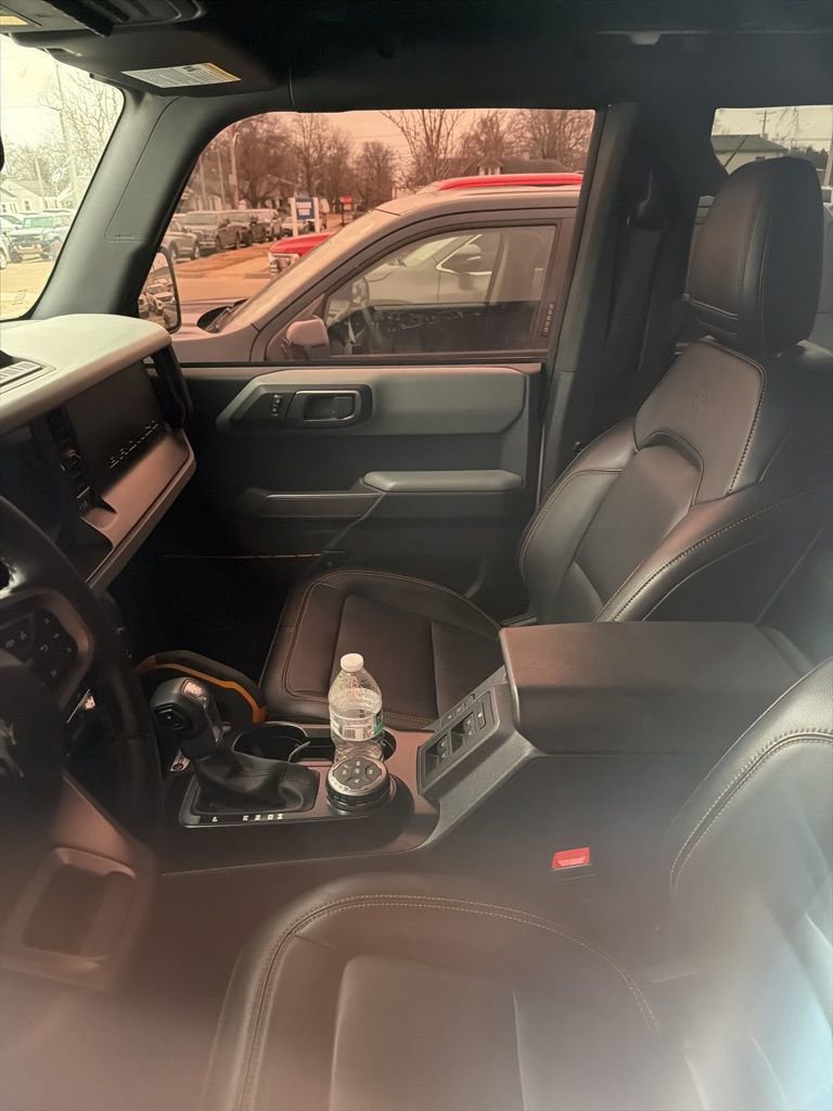 Used 2023 Ford Bronco Badlands w/ Sasquatch Package image 12