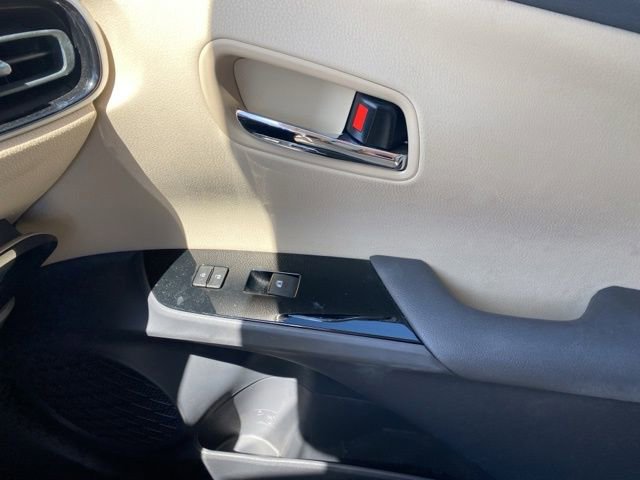 Used 2016 Toyota Prius Four image 25