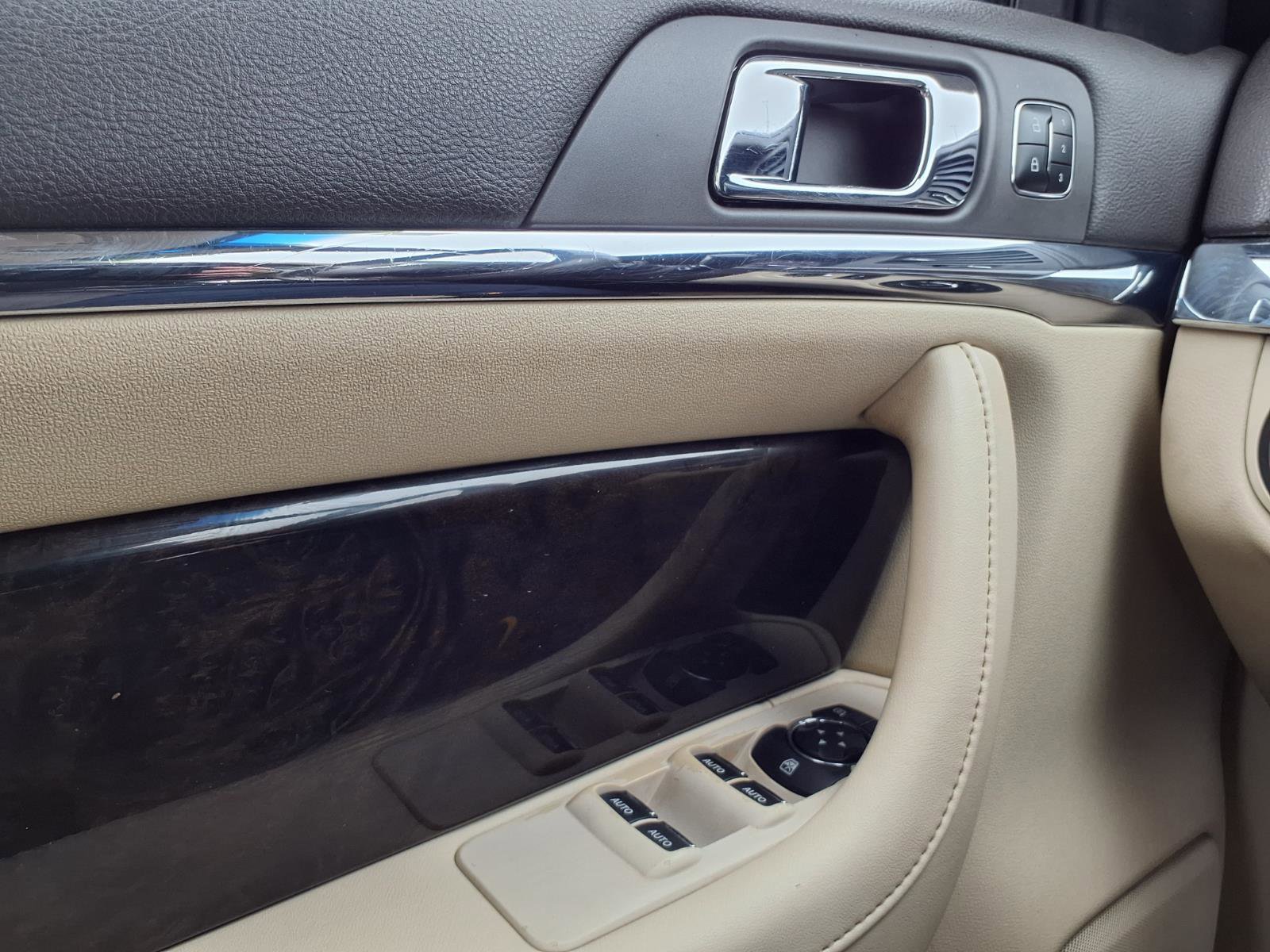 Used 2015 Lincoln MKS AWD w/ Equipment Group 101A image 21