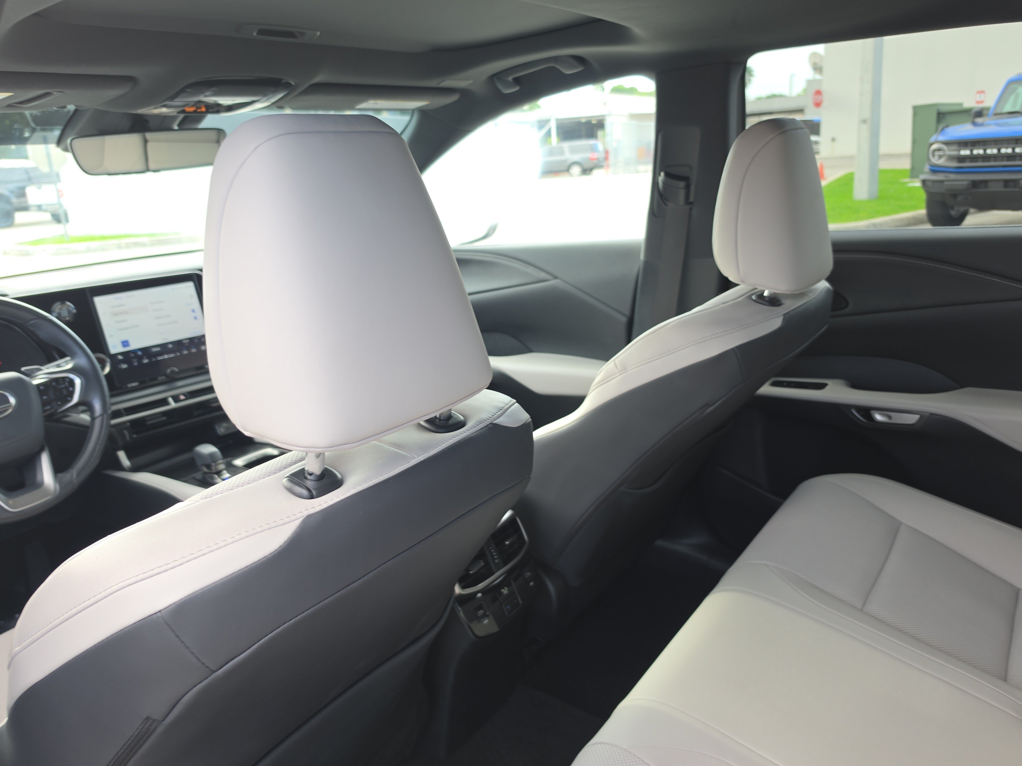 Used 2023 Lexus RX 350 Premium w/ Cold Area Package FWD image 14