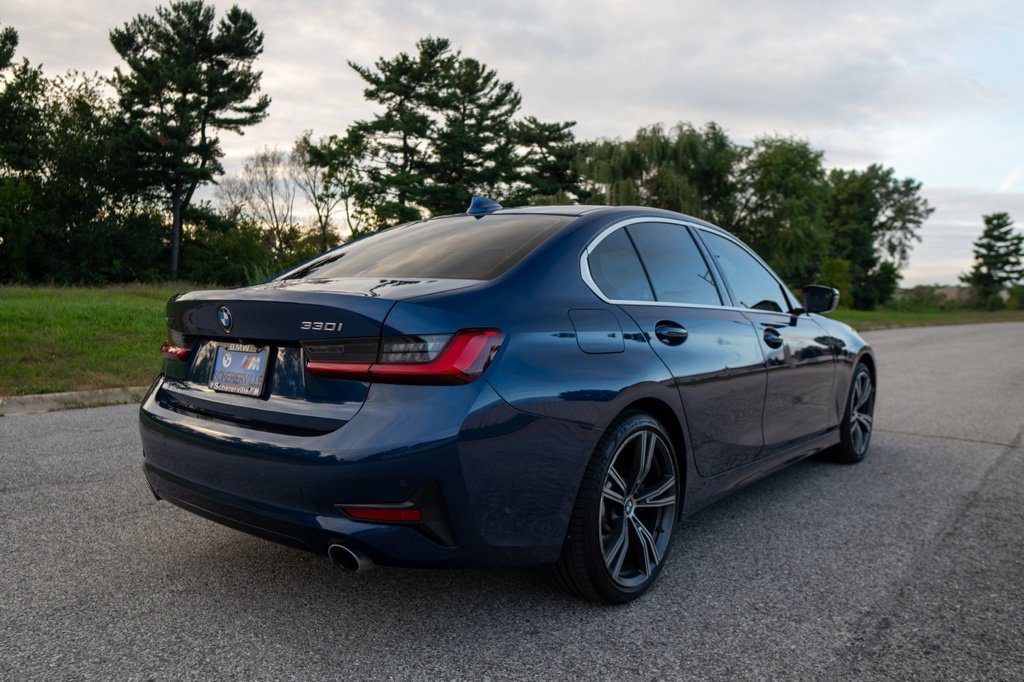 Used 2021 BMW 330i xDrive Sedan w/ Convenience Package AWD/4WD image 11
