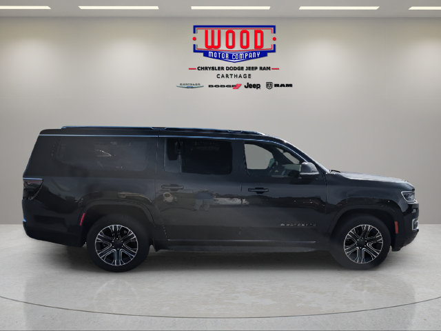 Used 2024 Jeep Wagoneer L Series II w/ Flexible Seating Group AWD/4WD image 2