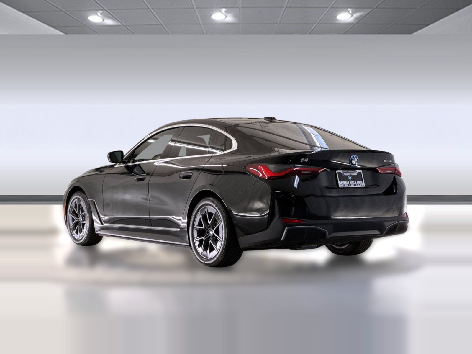 Used 2023 BMW i4 eDrive35 w/ Premium Package RWD image 3