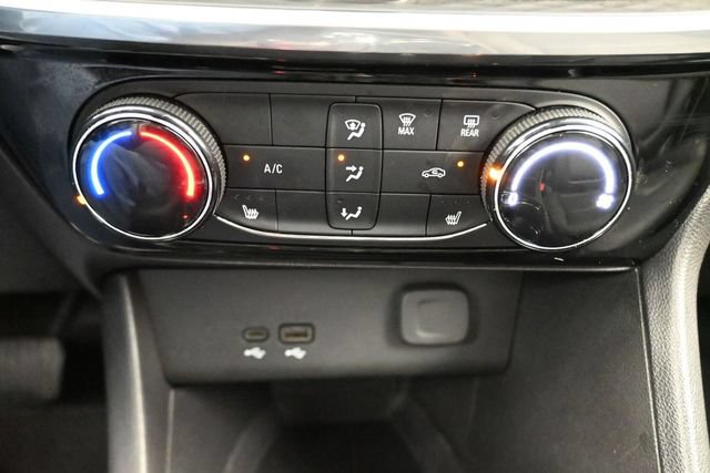 Used 2024 Buick Encore GX Sport Touring w/ Comfort Package FWD image 19