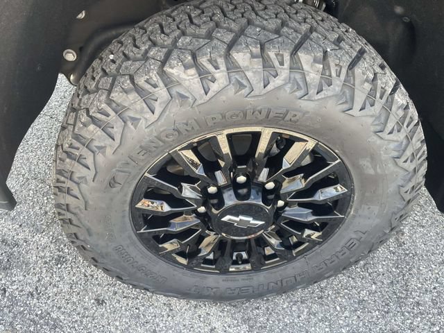 Used 2022 Chevrolet Silverado 2500 LTZ w/ LTZ Plus Package AWD/4WD image 11
