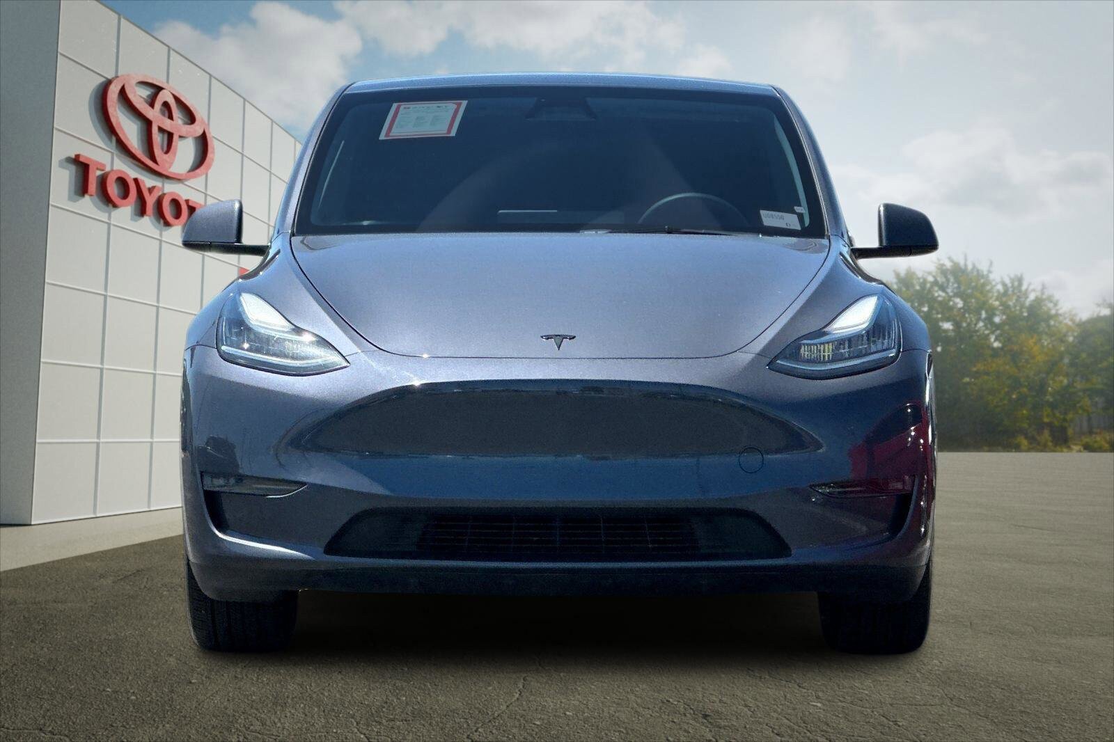 Used 2023 Tesla Model Y Long Range AWD/4WD image 8