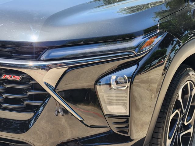 Used 2024 Chevrolet Trax RS FWD image 16