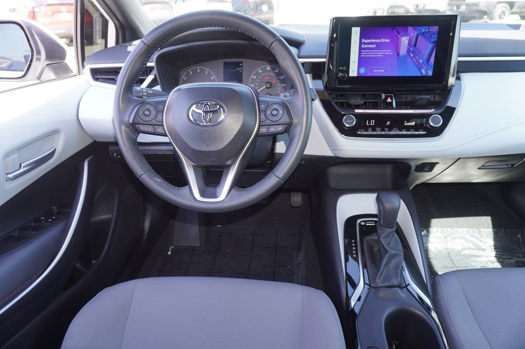 Certified 2025 Toyota Corolla SE FWD image 10
