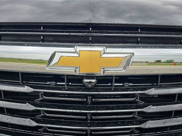 New 2026 Chevrolet Suburban LS w/ Max Trailering Package AWD/4WD image 31