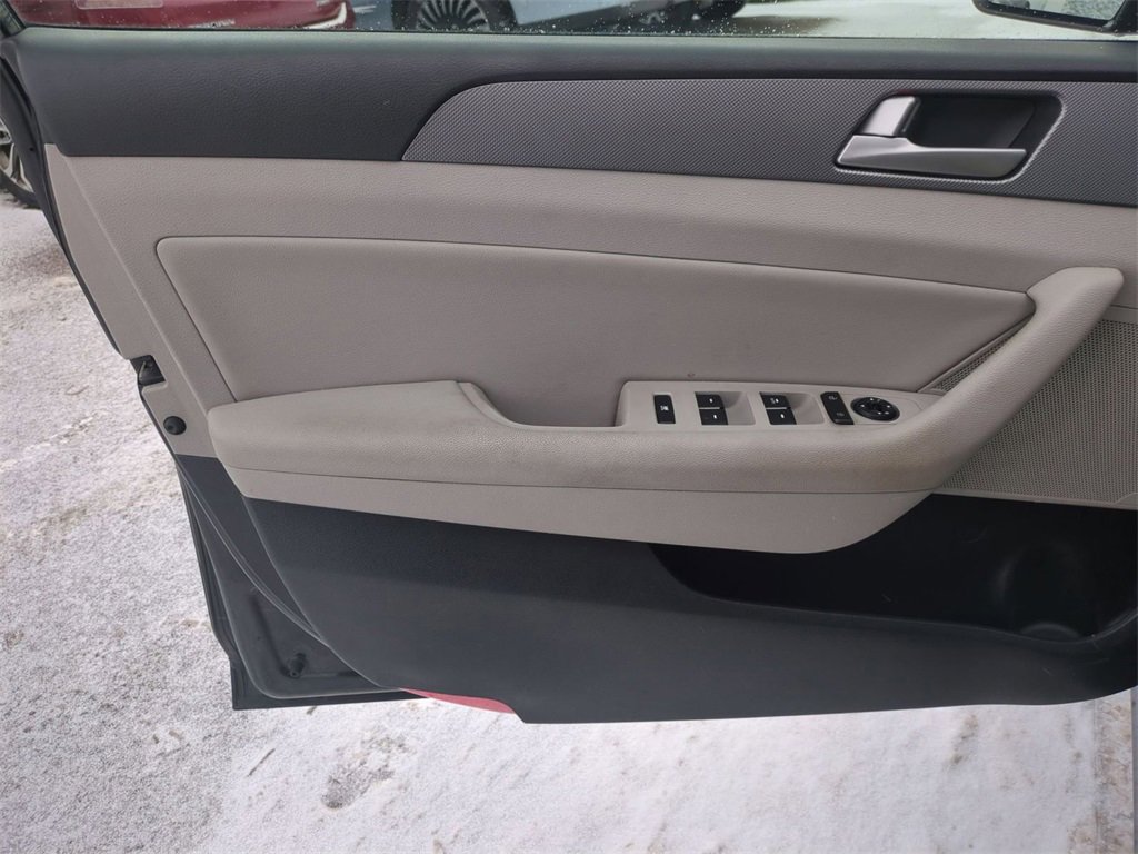 Used 2016 Hyundai Sonata SE image 14