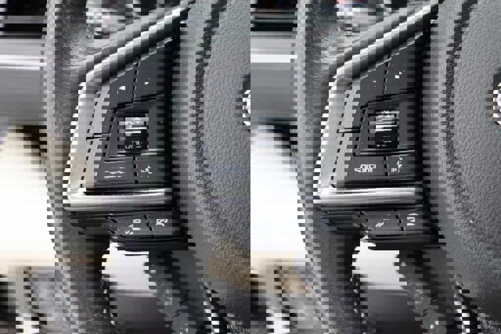 Used 2022 Subaru Ascent Limited w/ Technology Package image 21