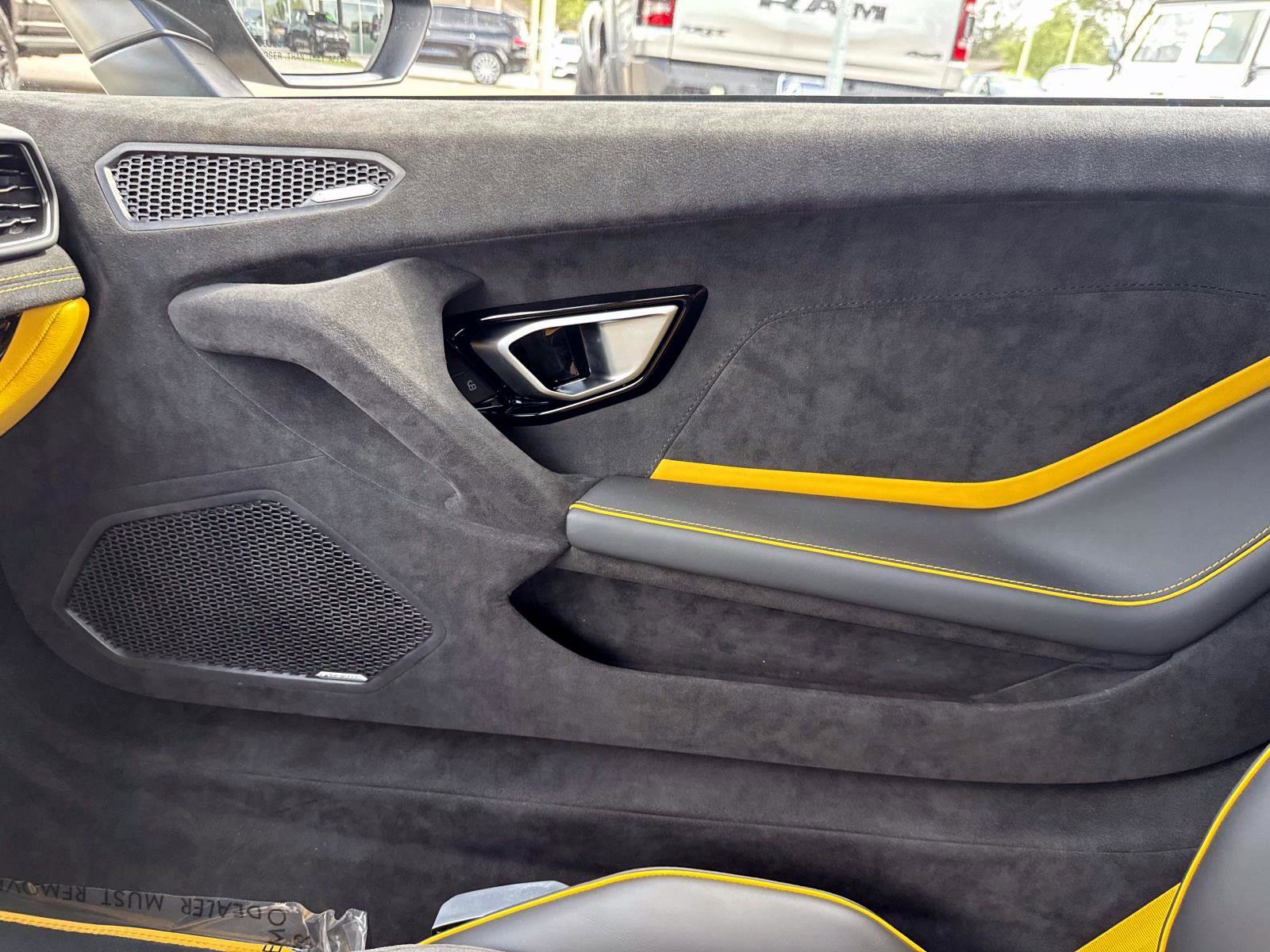 Used 2024 Lamborghini Huracan Tecnica RWD image 23