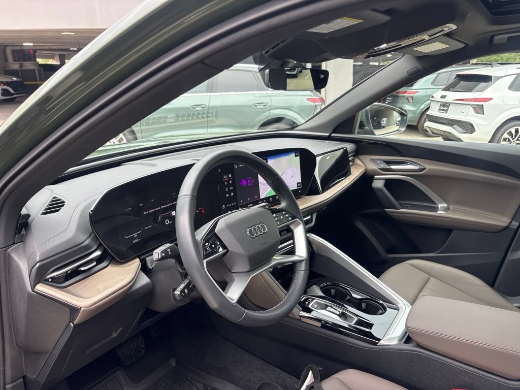 Certified 2025 Audi Q5 Premium w/ Convenience Package AWD/4WD image 10
