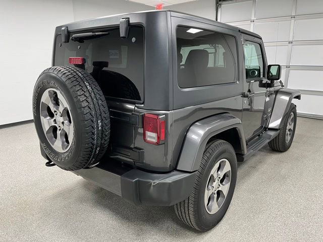Used 2016 Jeep Wrangler Sahara w/ Connectivity Group AWD/4WD image 10
