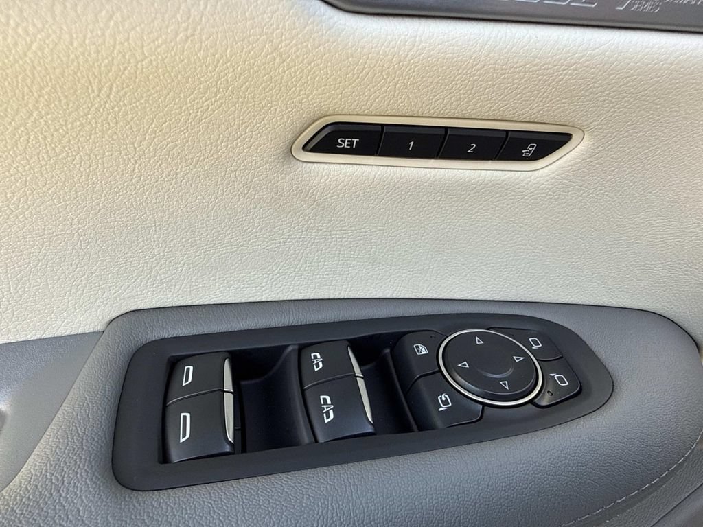 New 2026 Cadillac XT5 Premium Luxury w/ Driver Assist Package FWD image 19