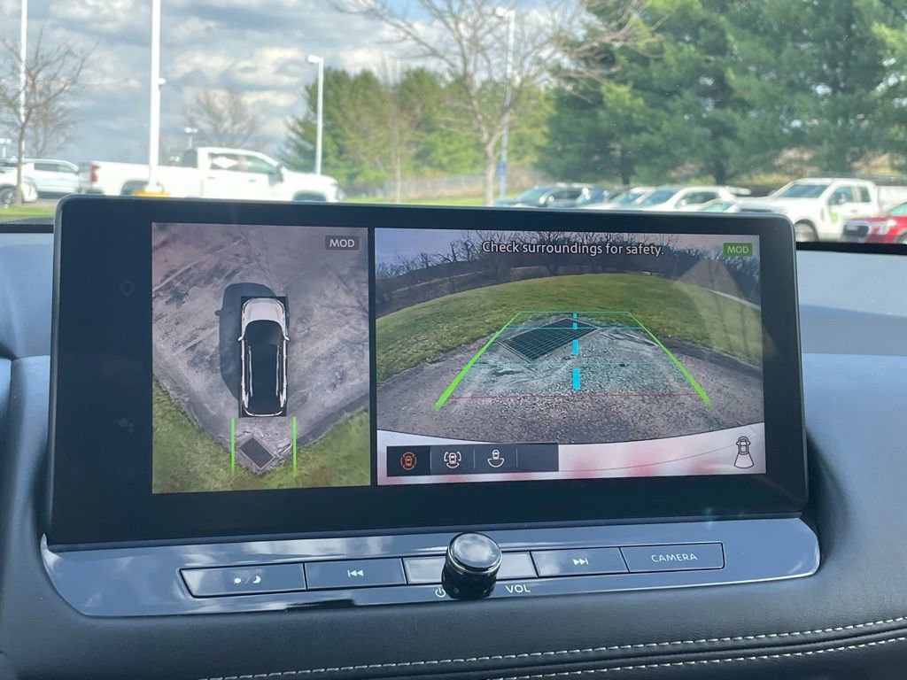 Used 2024 Nissan Rogue SL image 42