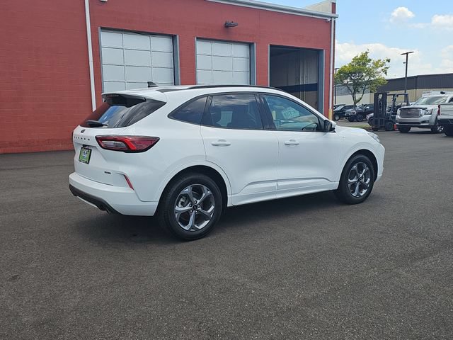 Used 2023 Ford Escape ST-Line Select AWD/4WD image 10