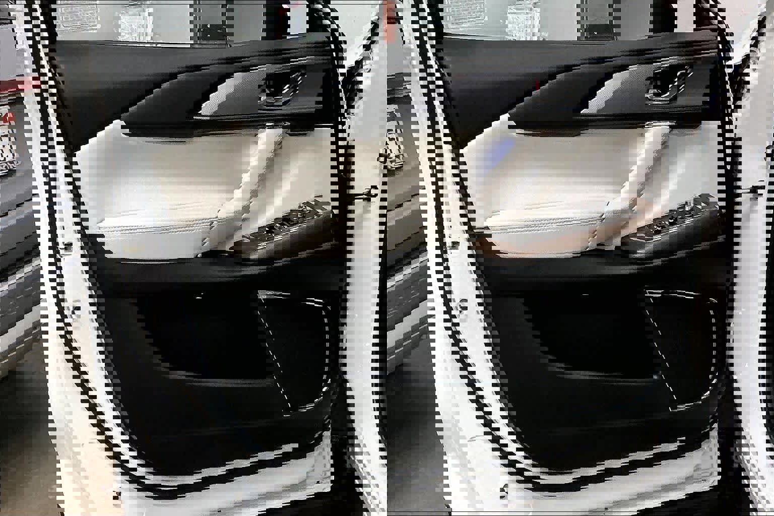 Used 2023 MAZDA CX-9 Signature image 25