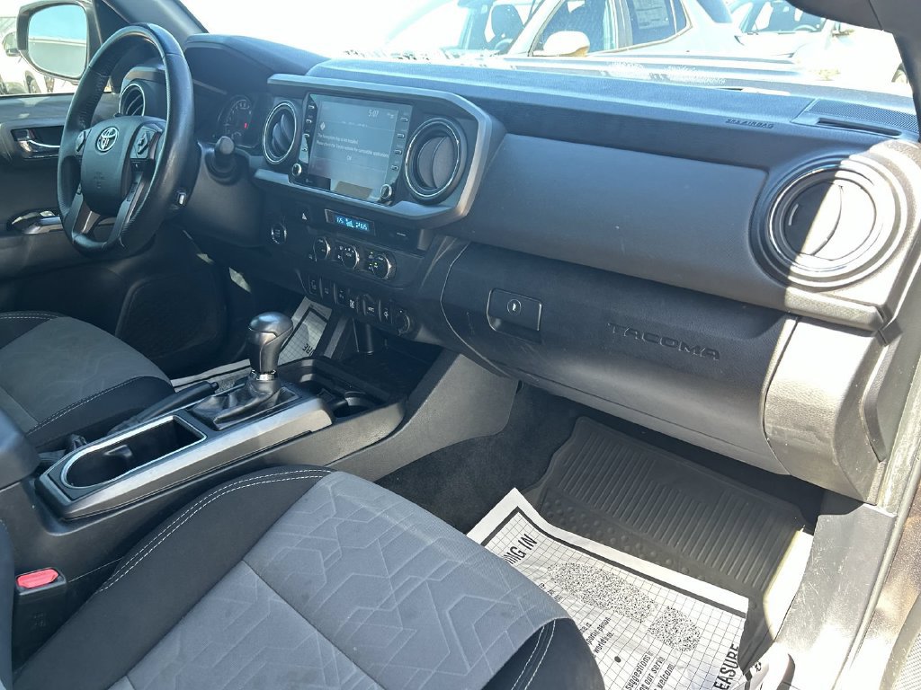 Used 2022 Toyota Tacoma TRD Sport w/ Technology Package RWD image 34