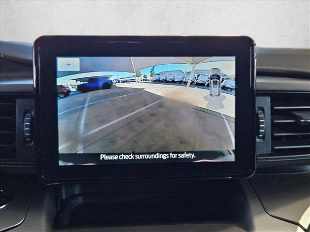 Used 2022 Ford Explorer XLT image 12