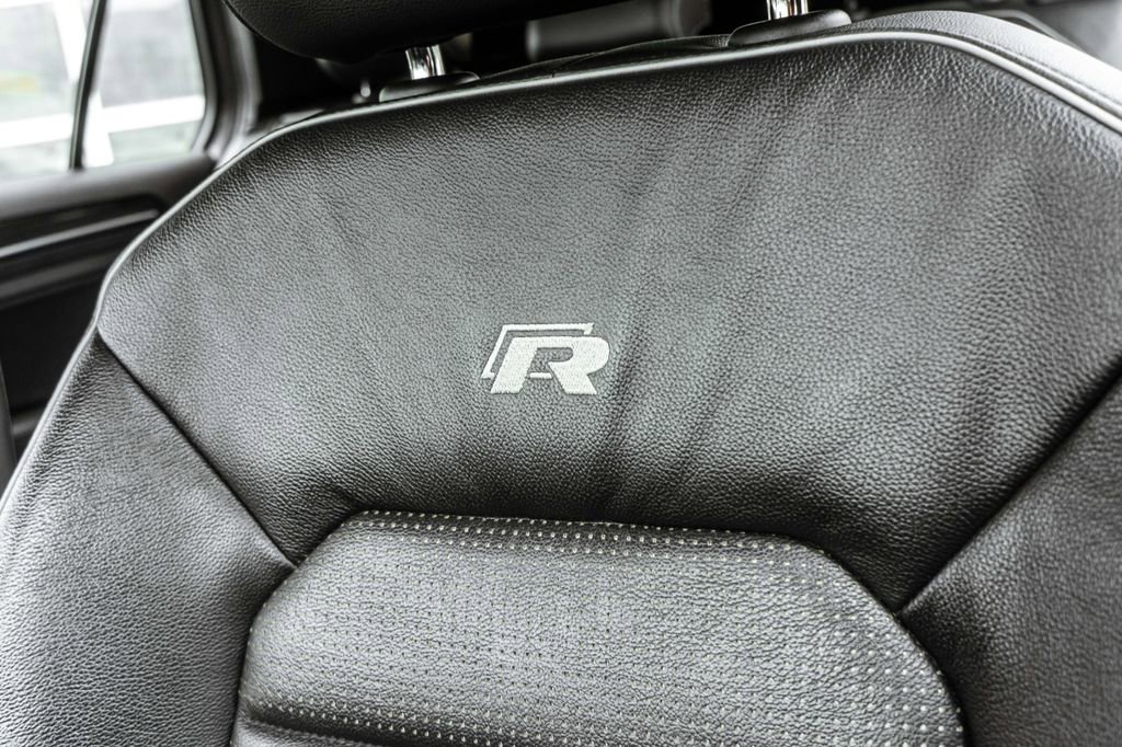 Used 2019 Volkswagen Golf R 4-Door image 8