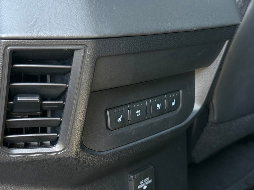 Used 2023 Toyota Tundra Platinum AWD/4WD image 16