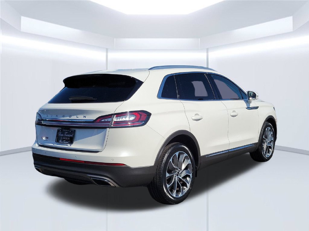 Certified 2023 Lincoln Nautilus Reserve w/ Luxury Package AWD/4WD image 5