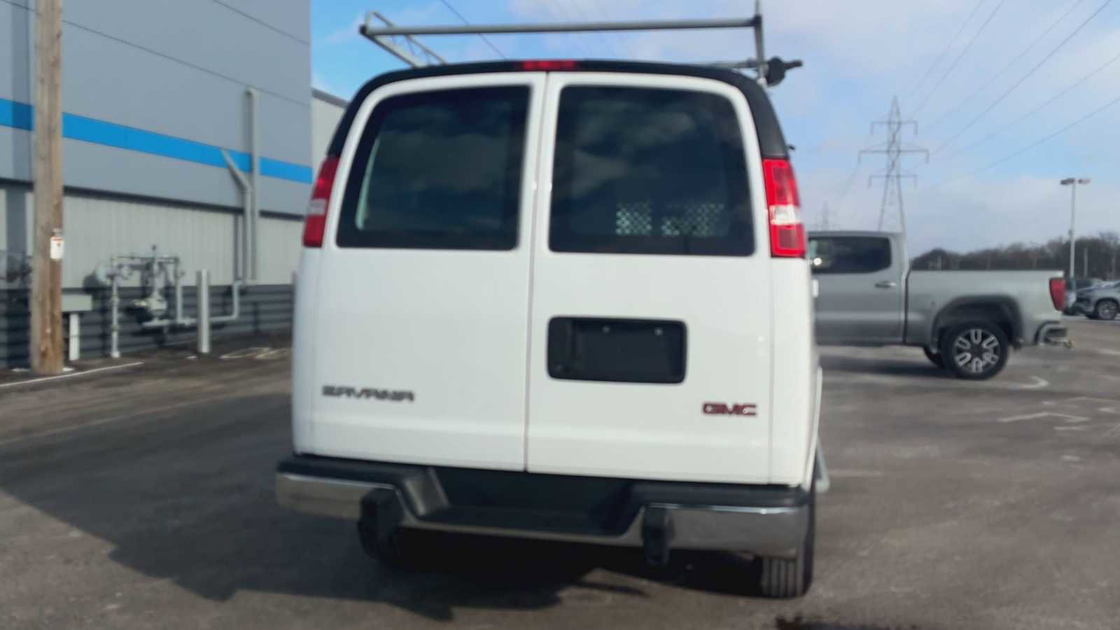 Certified 2022 GMC Savana 2500 image 3