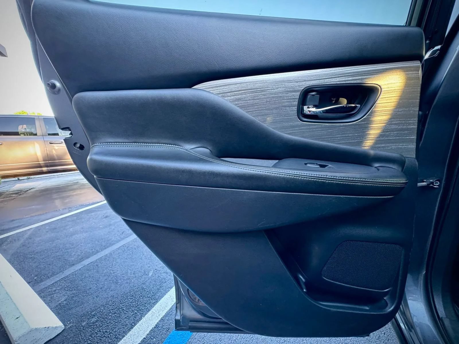 Used 2018 Nissan Murano SV FWD image 17
