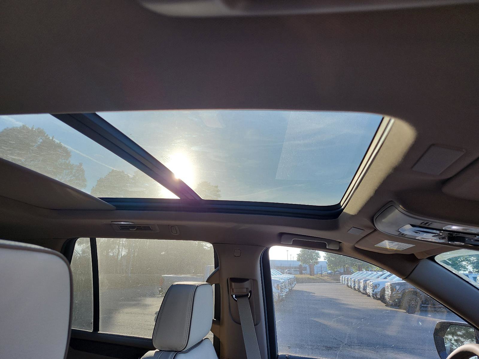 New 2026 GMC Yukon Denali w/ Sun & Power Step Package image 7